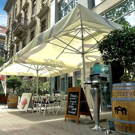 Smart Hotel Budapest-2