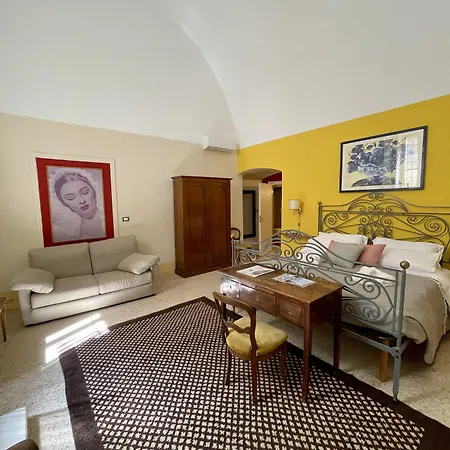 Palazzo dei Conti di Lecce eleganti suite-2