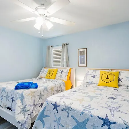 Upham Beach Inn-3