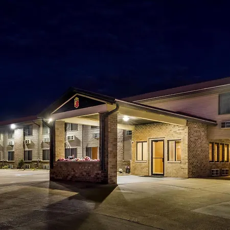 Super 8 By Wyndham Jefferson-2