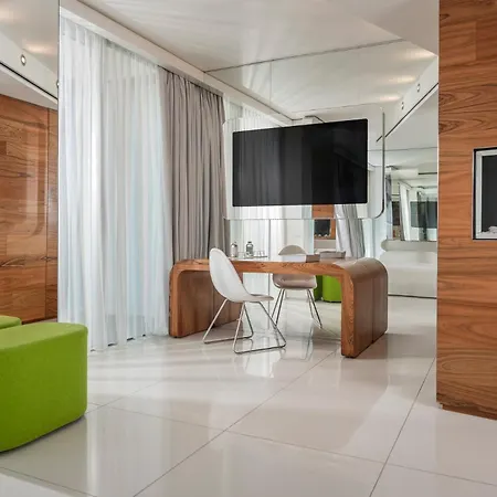 I-Suite Hotel-2