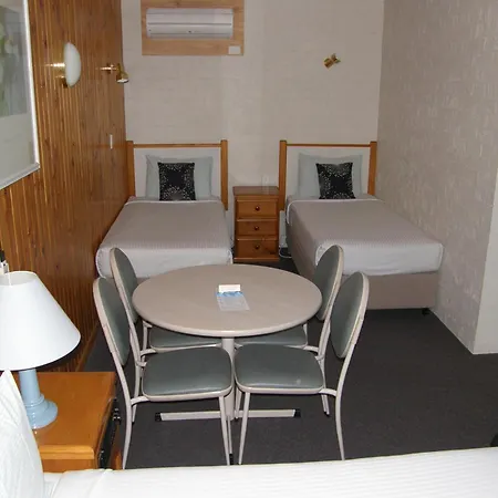 Blue Diamond Motor Inn-2