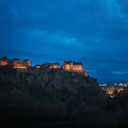 100 Princes Street-2