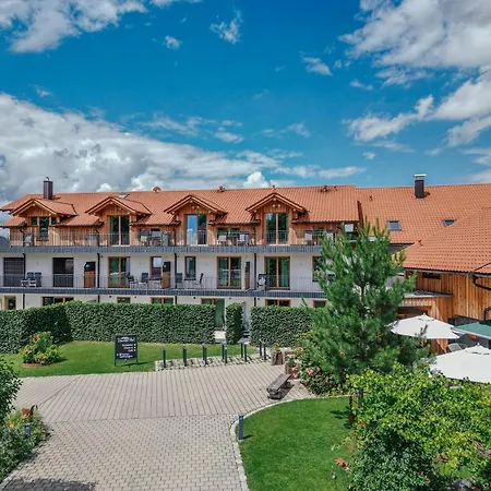 Danner-Hof-2