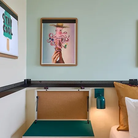 Moxy Virginia Beach Oceanfront-2