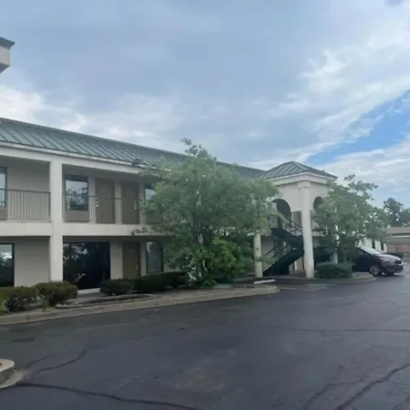 Studio 6 Suites Louisville Ky Airport/Expo Center-3