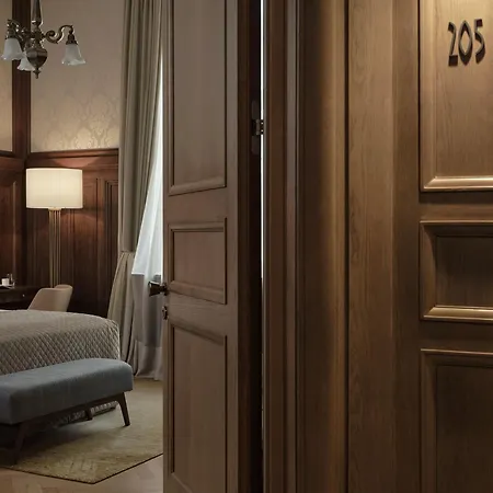 Hotel Capital-3