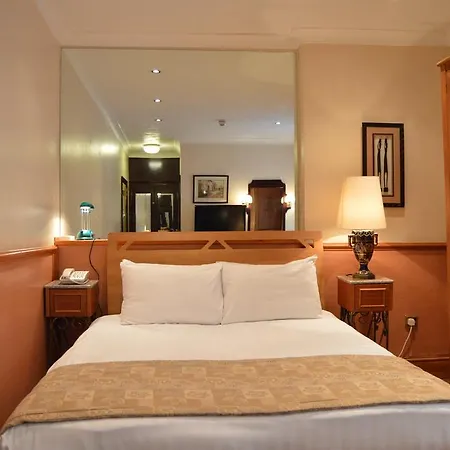 Holiday Villa Hotel-3