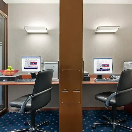 Hilton Basel-3