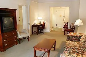 Salisbury Hotel-3