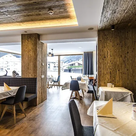 Hotel Garni Persutt-2