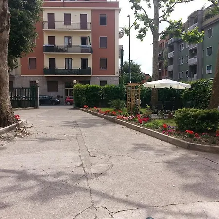 Hotel Garden-3