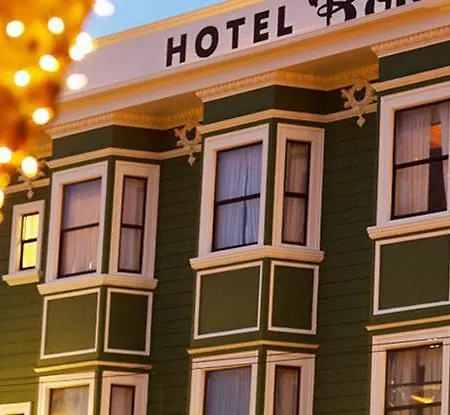 Hotel Boheme-2