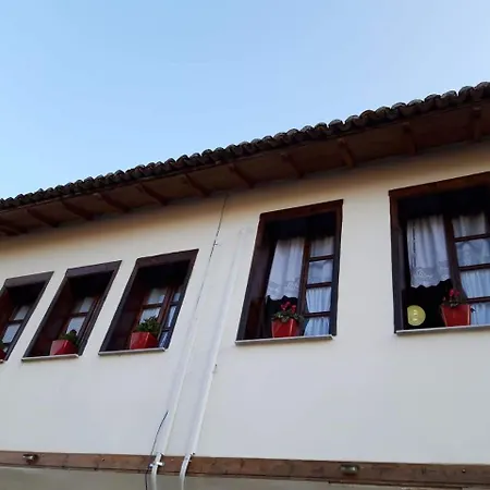 Romeo'S Guest House-2