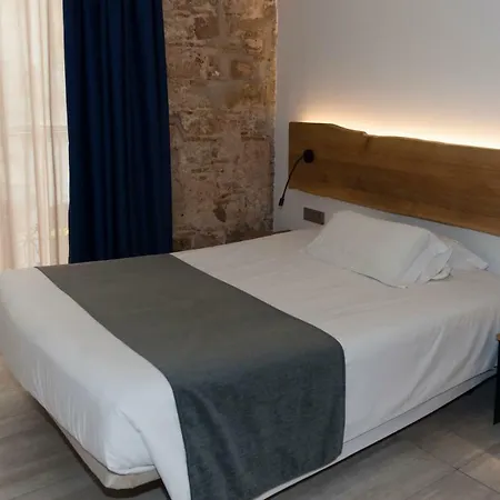 Hostal Paris-2