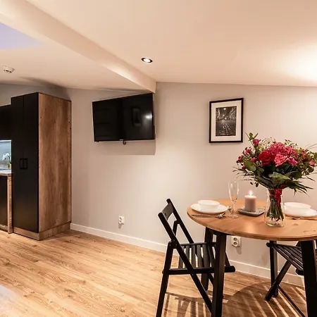 Lubomirskiego 23 Residence - Great Location, 10 Min To Main Square By Foot, Right Next To Main Rail And Bus Station-3