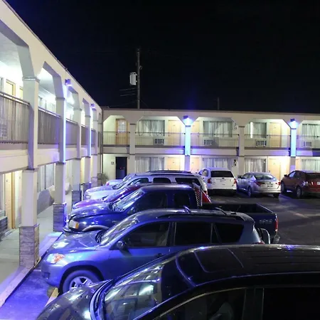 Hutchinson Inn-3