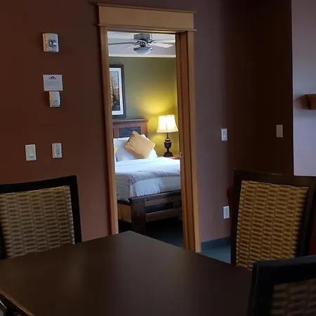 Windtower Lodge & Suites-2