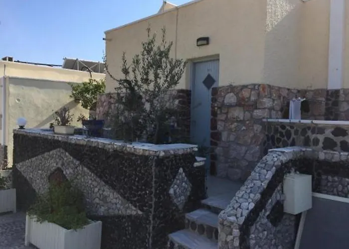 Perivolos Sandy Village Perissa 