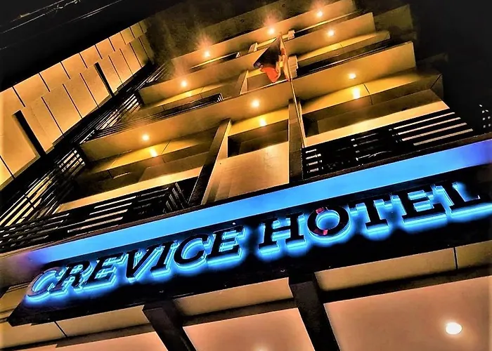 Crevice Hotel Davao