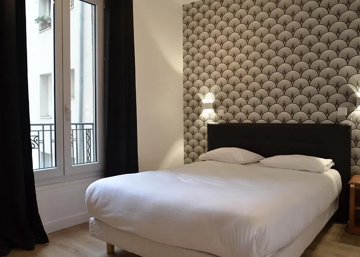 Hôtel De La Perdrix Rouge