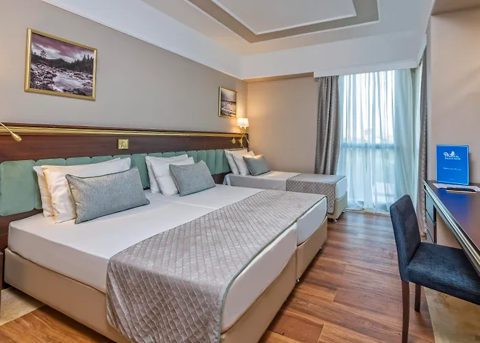 Royal Atlantis Spa & Resort