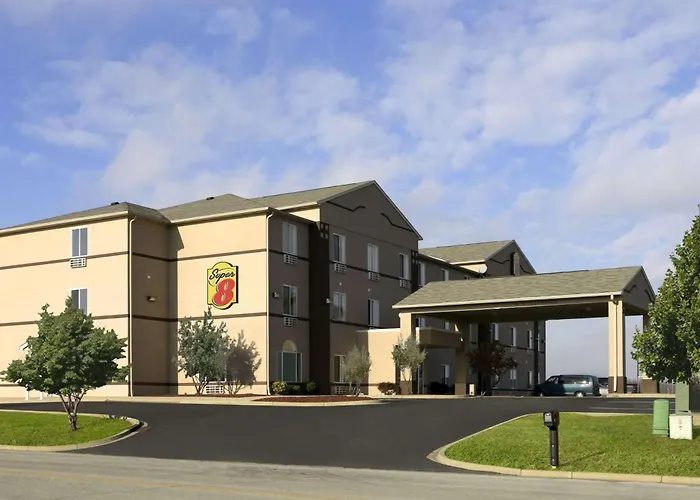 Super 8 By Wyndham Corydon