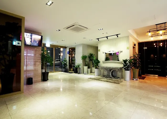 Donggyeong Hotel