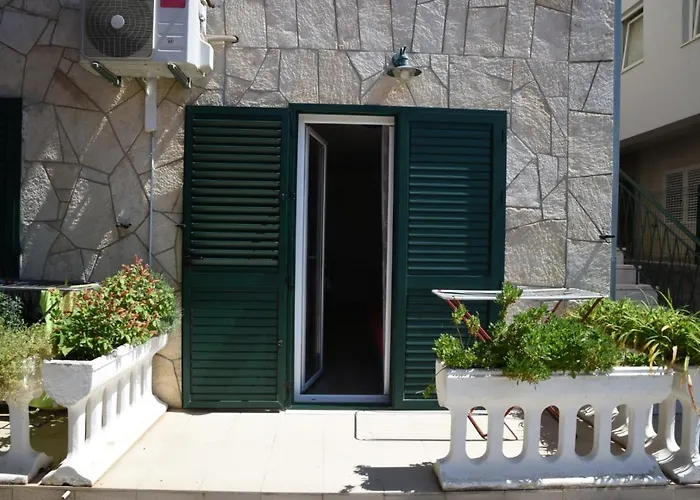 Apartments Pomalo Makarska