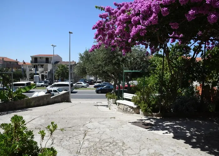Apartments Pomalo Makarska