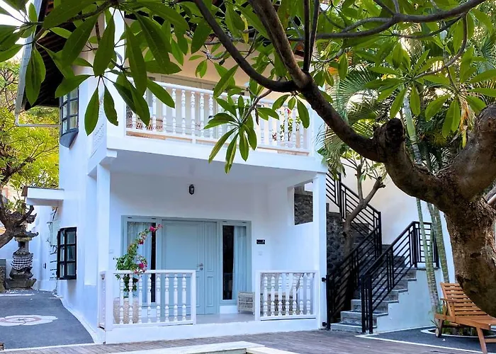 The Pleasure Dome Hotel Amed 