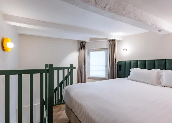 Hotel Elysee Secret