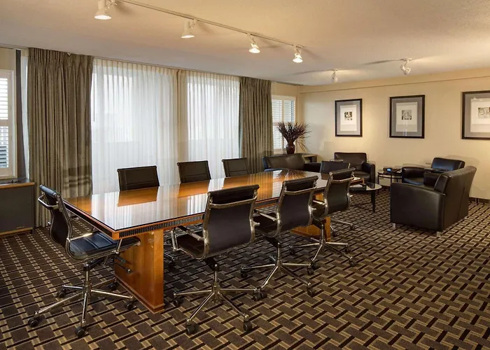 Radisson Hotel Milwaukee West Wauwatosa