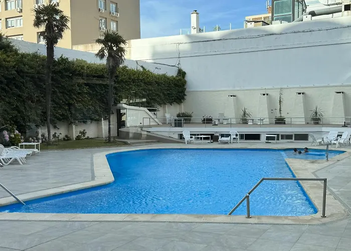 Hotel Peninsula