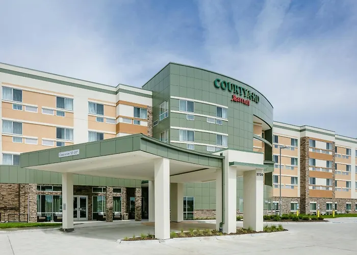 Courtyard By Marriott Omaha Bellevue At Beardmore Event Center