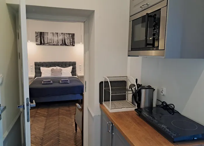 Angel House Aparthotel