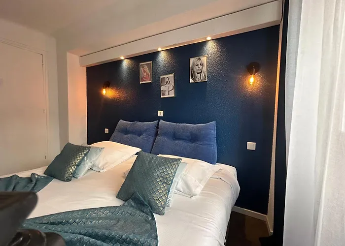 Ath Hotel Athenee