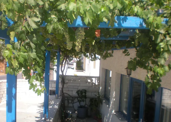 Hotel Rea Naxos City