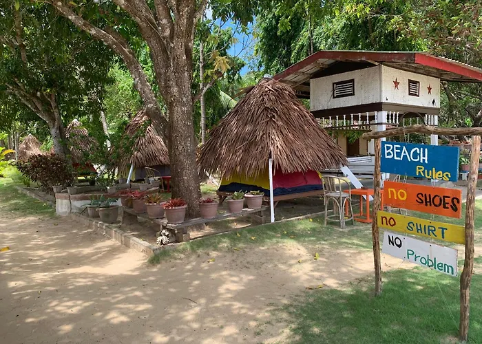 Pangulatan Beach Resort El Nido