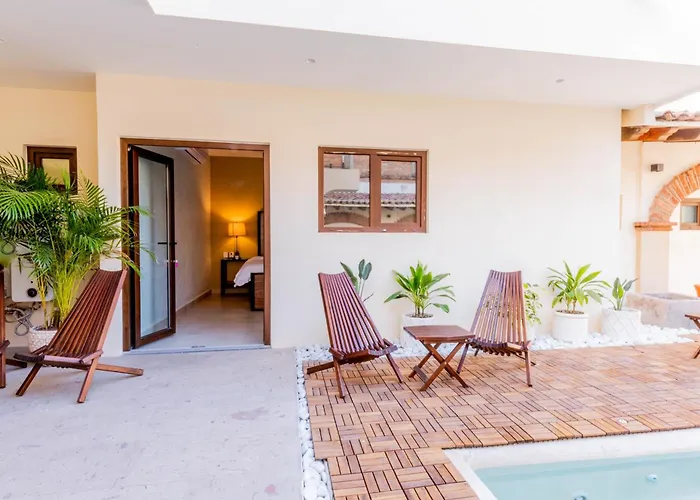 Casa Victoria Malecon - Adults Only