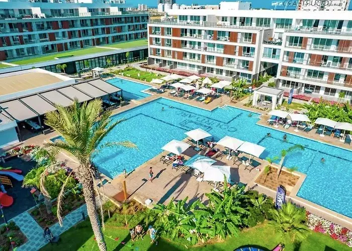 Courtyard Long Beach Holiday Resort