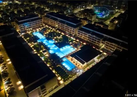 Courtyard Long Beach Holiday Resort
