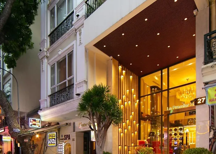 Le Premier Hotel & Rooftop Bar Hanói