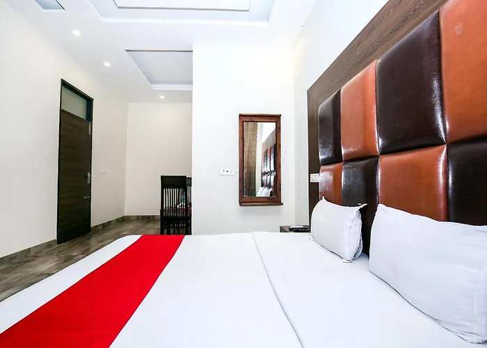 Hotel Woodcrest Zirakpur Chandigarh- Best Family Hotel - Luxurious Rooms - Unit Of Sidham Group