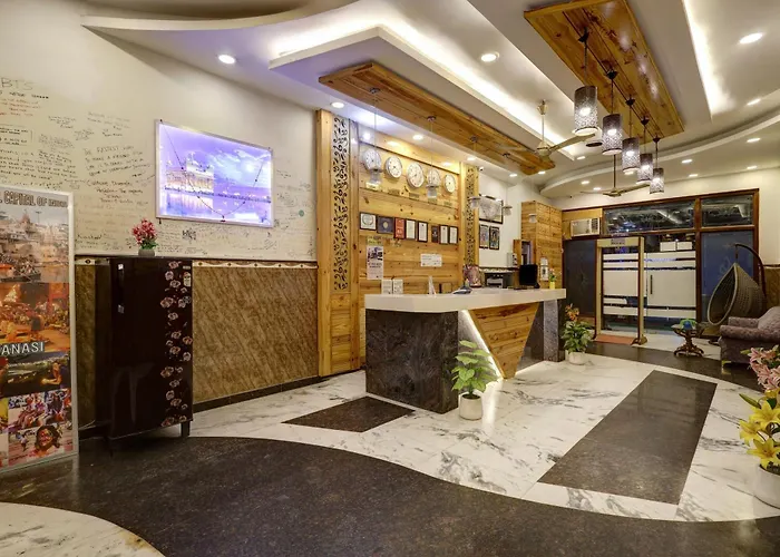 Hindustan By Backpackers Heaven - Traveller'S Choice Award 2023-24-25-26 Best Of Best Winning Hotel With Complimentary Airport Pick Up
