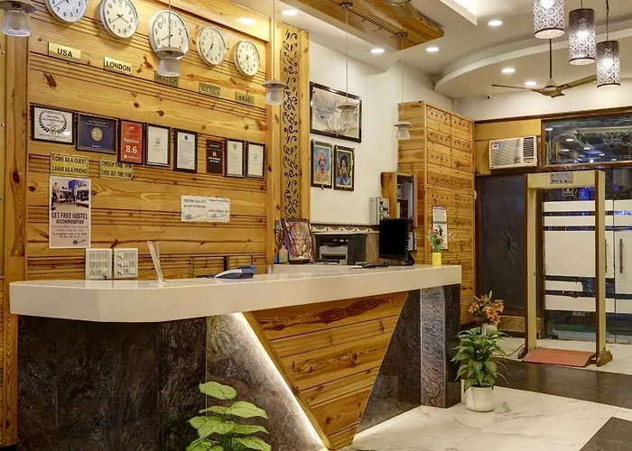 Hindustan By Backpackers Heaven - Traveller'S Choice Award 2023-24-25-26 Best Of Best Winning Hotel With Complimentary Airport Pick Up