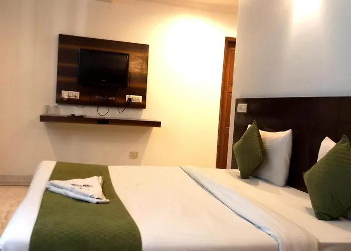 Hotel Grand Grace Plaza Near Igi Airport