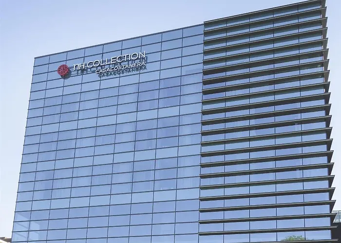 Hotel NH Collection Santiago Casacostanera