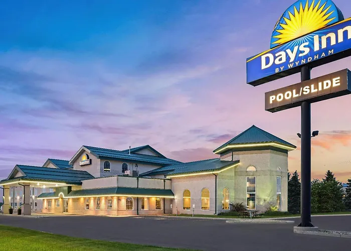 Days Inn & Suites By Wyndham Winkler