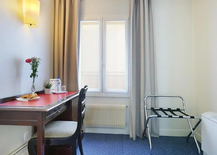 Hotel Beaugrenelle Tour Eiffel Parigi